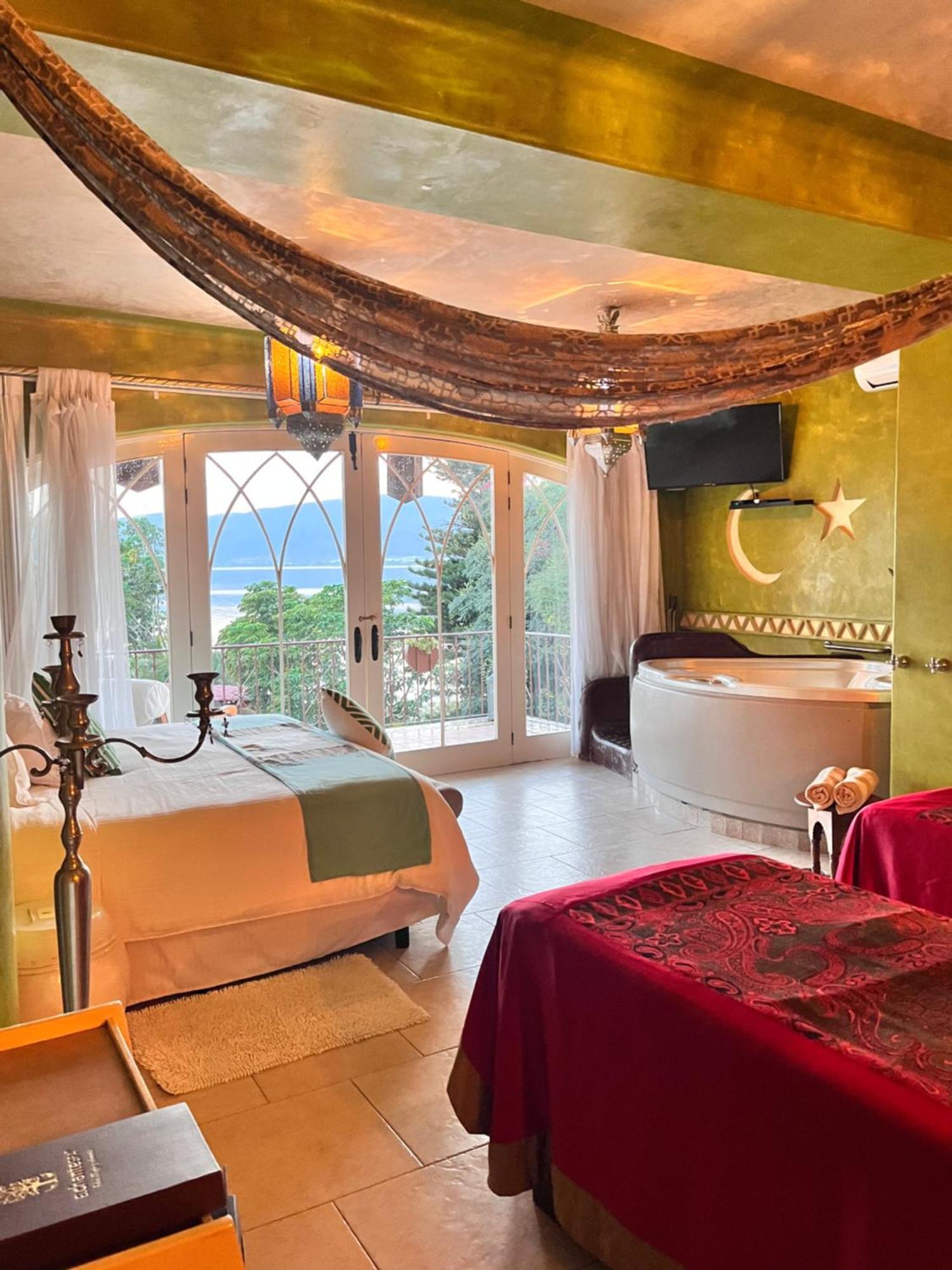 El Chante Spa Hotel โฆโคเตเปก ภายนอก รูปภาพ